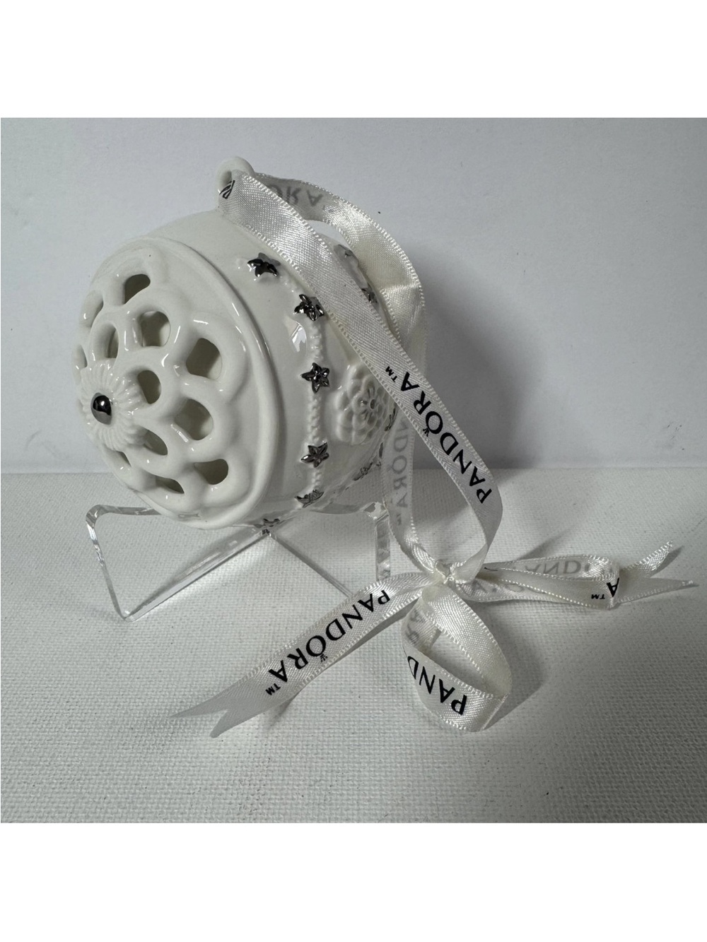 Pandora 2011 White Porcelain Lattice Ball Christmas Ornament Silver Ribbon